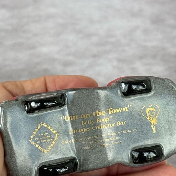 Limoges Betty Boop In Red Car Trinket Box Retired - Picture 7 of 8